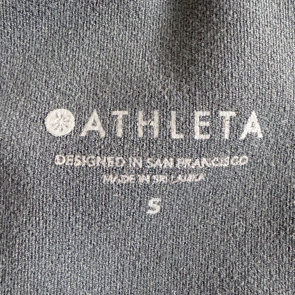 Athleta Conscious Cropped longer length sports bra in blue/gray tie dye. Size: S - Picture 6 of 11